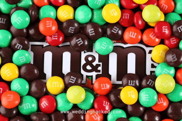 How Many Pounds of M&Ms for Wedding Favors? A Guide to Calculating the  Perfect Quantity - Wedding Hacked