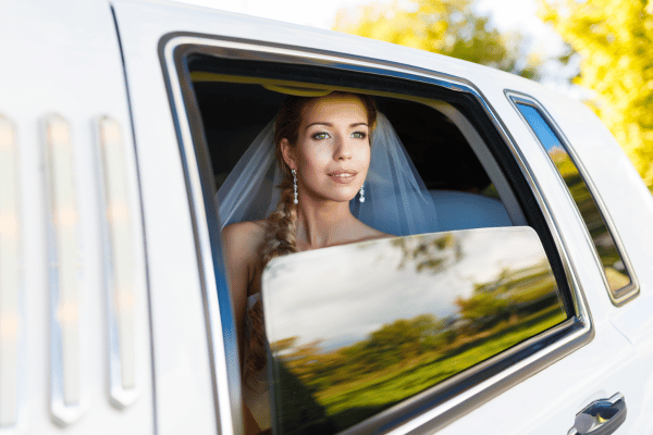 how to hide a bride at an outdoor wedding