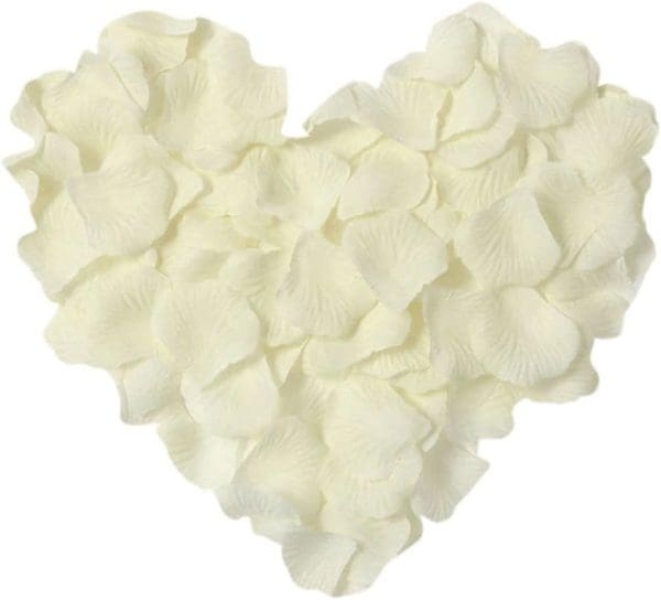 How-Many-Petals-Do-You-Need-For-The-Wedding-aisle-white-petals