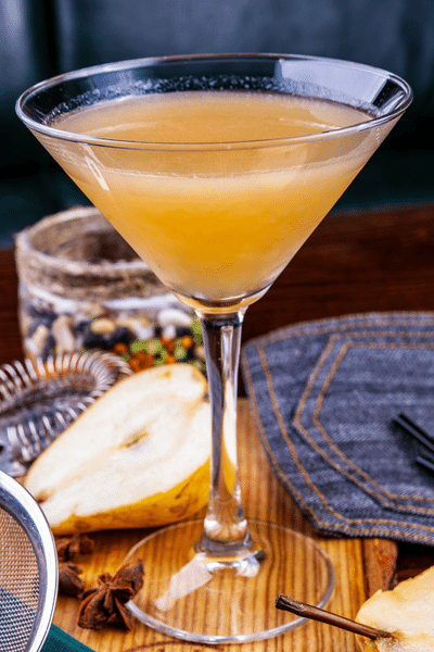 best-vodka-fall-cocktails-autumn-pear-tini thanksgiving weddings