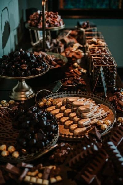 dark-moody-romantic-wedding-grazing-table