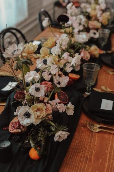 dark-moody-romantic-wedding-tablescape-decor