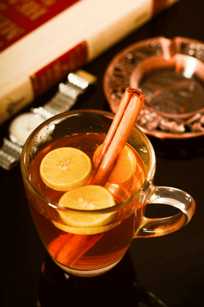 rum-fall-cocktails-thanksgiving-weddings-hot rum toddy