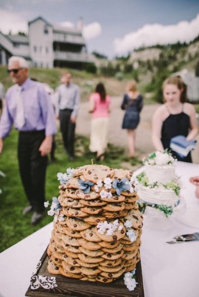how-many-cookies-per-person-at-a-wedding-cookie-tiers