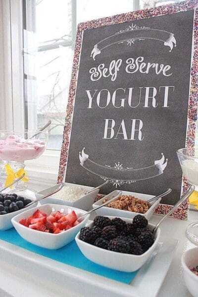 brunch-wedding-wedding-food-ideas-yogurt-bar