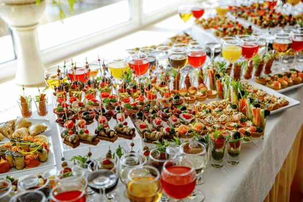 cheap-wedding-reception-food-ideas-on-a-budget-family-brunch-wedding