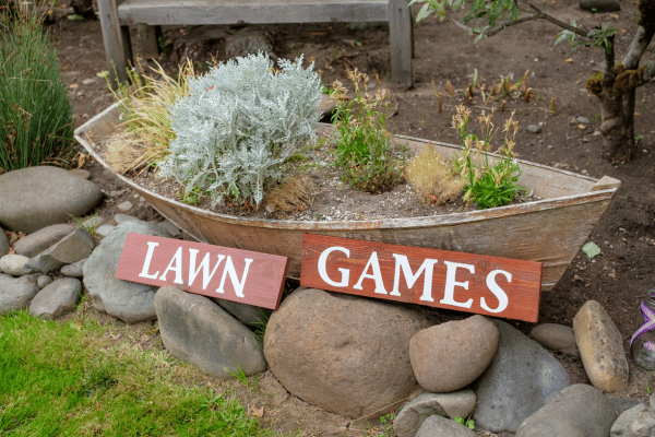 outdoor-wedding-entertainment-ideas-on-a-budget-lawn-games