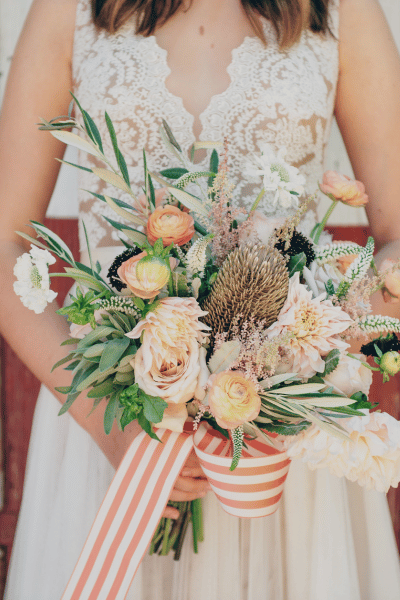 23 Gorgeous Spring Wedding Bouquets That You Can Buy Or DIY
