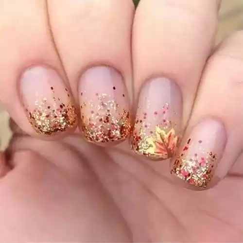 Tyuimhx Fall Maple Leaf Press on Nails Short Square Fake Nails Thanksgiving False Nails With Glitter Designs Full Cover Stick on Nails Acrylic Autumn Artificial Nails for Women Glue on Nails 24 Pcs