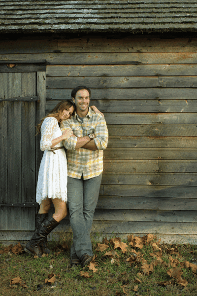 fall engagement barn photo