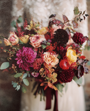 17 Gorgeous Flowers Perfect For a Fall Wedding